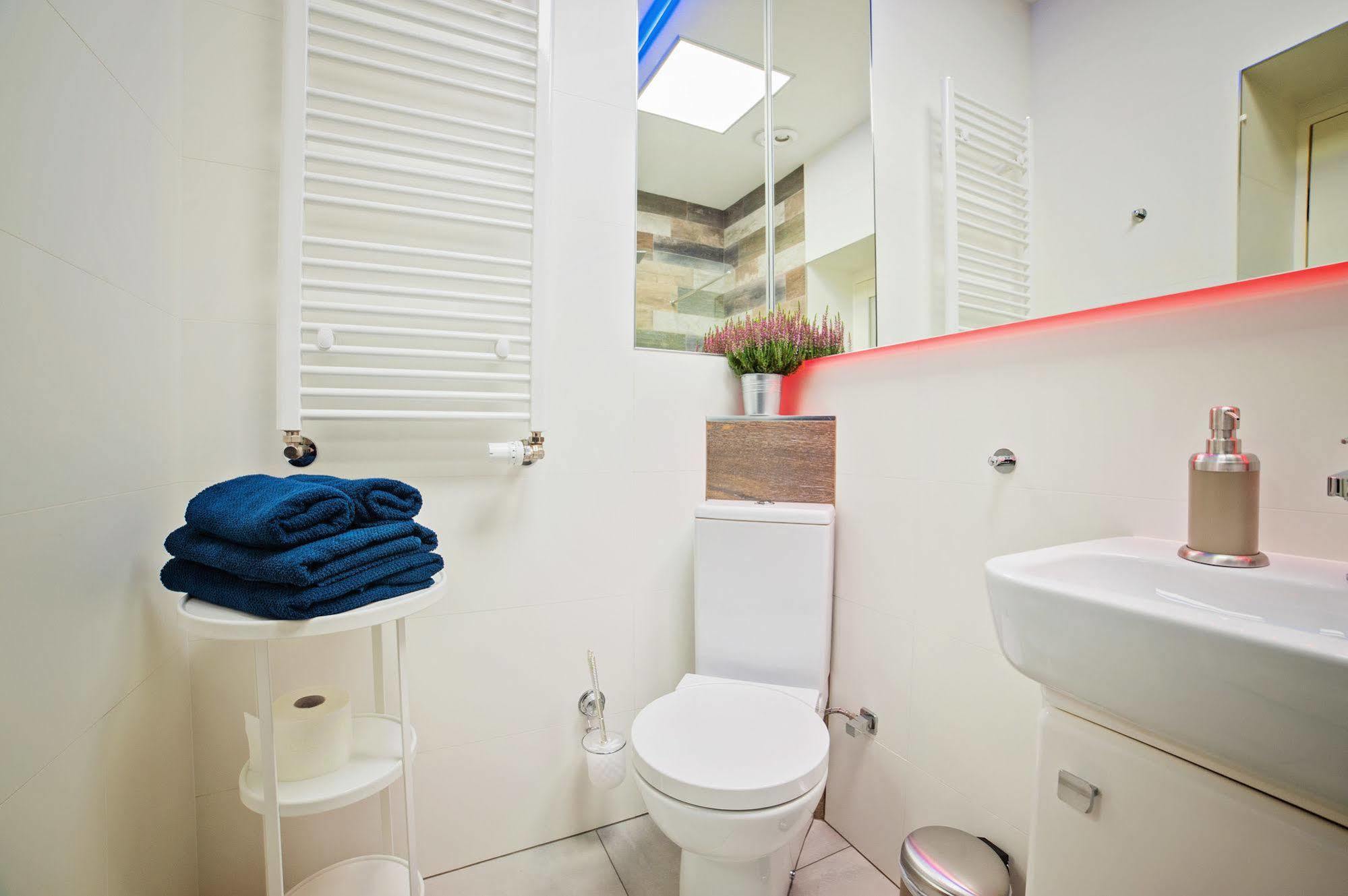 E-Apartamenty Swiety Marcin Poznań Exteriör bild