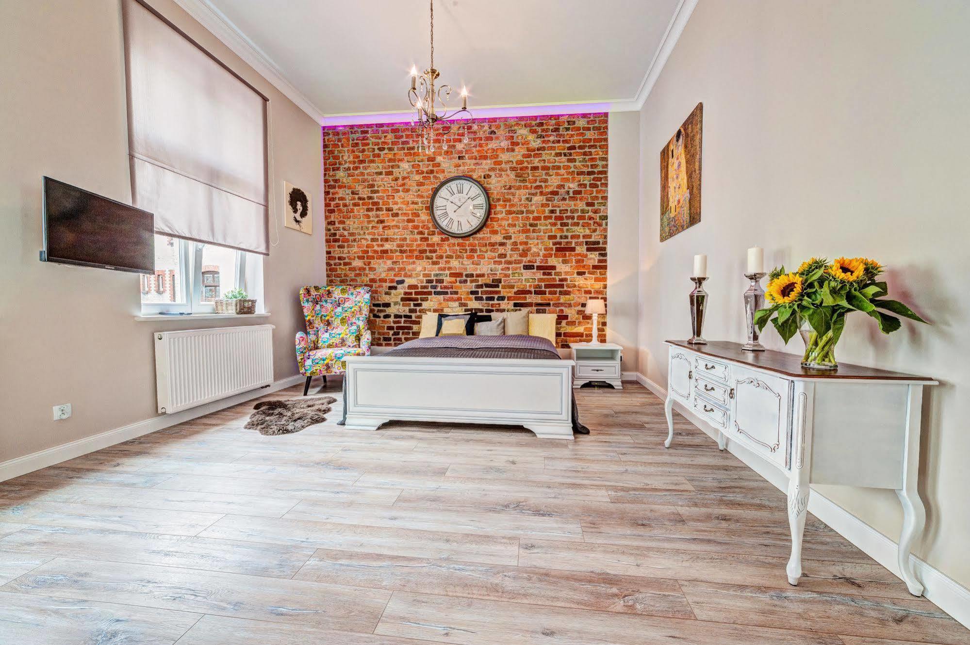E-Apartamenty Swiety Marcin Poznań Exteriör bild